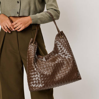 Ezia Hobo