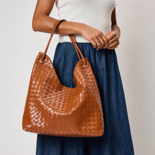 Ezia Hobo