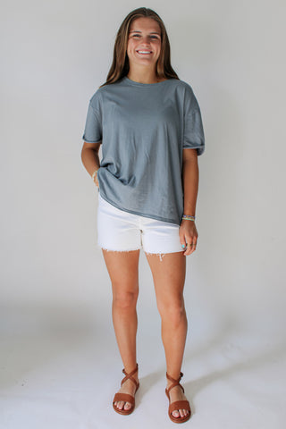Nina Tee