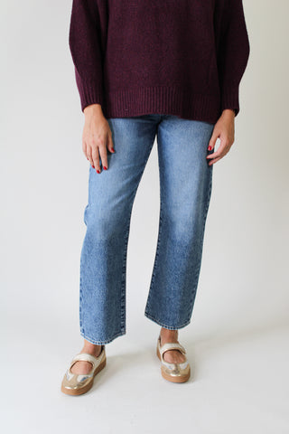 Lexi Mid-Rise Bowed Straight Denim - Distance