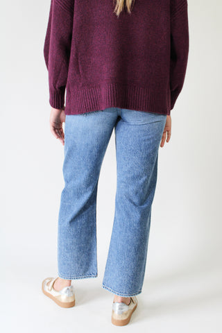 Lexi Mid-Rise Bowed Straight Denim - Distance