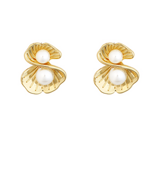 Pearl Clamshell Earrings