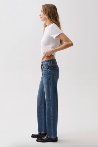 Lexi Mid-Rise Bowed Straight Denim - Distance